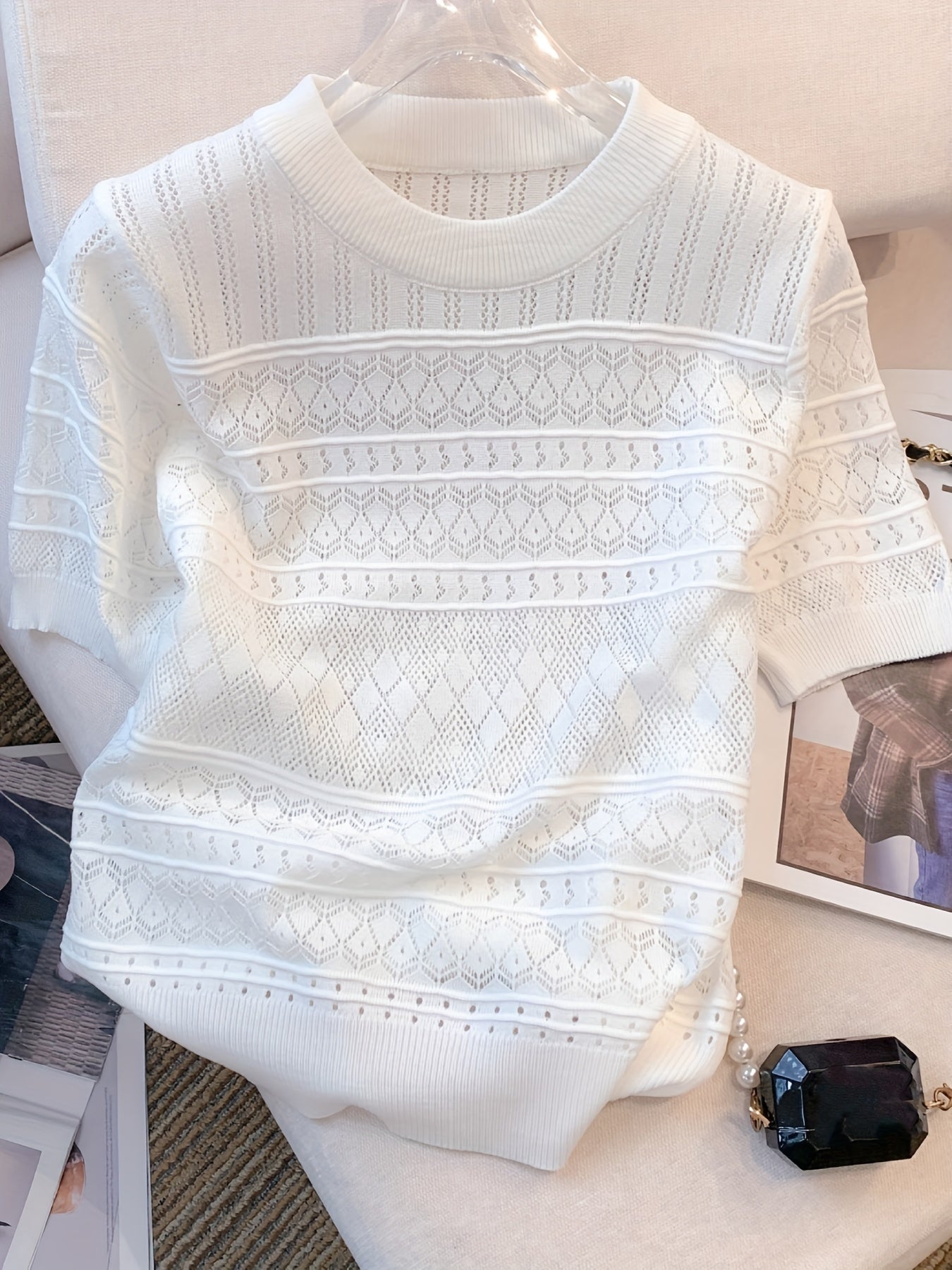 Lightweight And Breathable Short-Sleeve Knitted Top for Women, Perfect for Casual Wear And Flattering Fit, a Summer Essential Pullover.