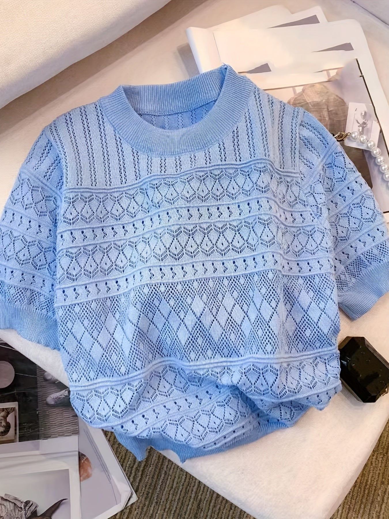 Lightweight And Breathable Short-Sleeve Knitted Top for Women, Perfect for Casual Wear And Flattering Fit, a Summer Essential Pullover.