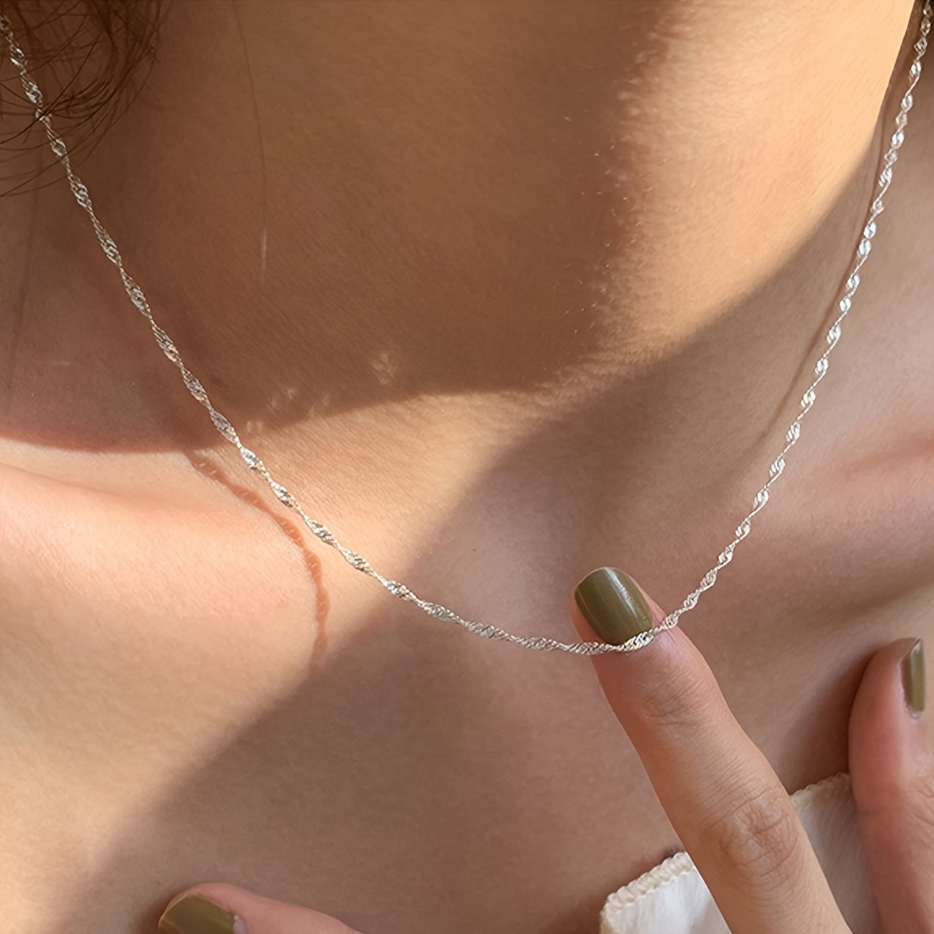 Silvery Twisted Pattern Necklace Elegant Luxury Style Copper Silver Plated Jewelry Daily Casual