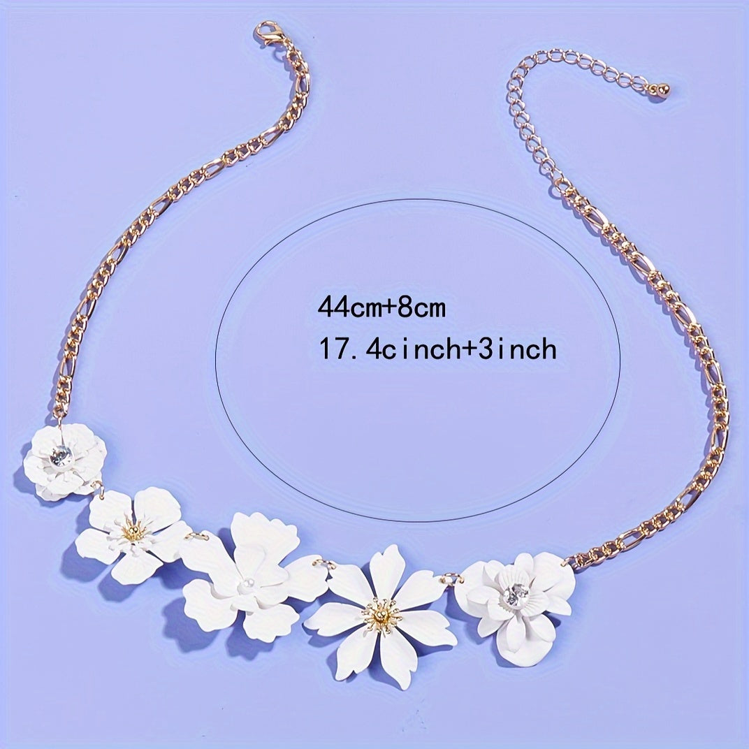 Elegant French-Inspired Flower Chain Necklace: Perfect for Everyday Wear and Beach Getaways